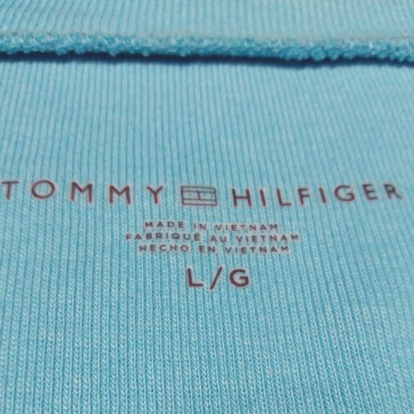 TOMMY HILFIGER V-NECK TEE - Picture 5 of 6